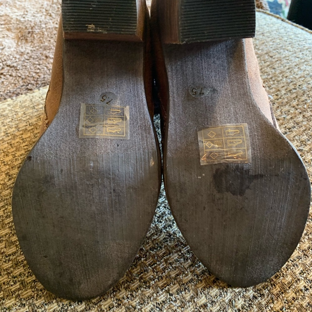 Booties - Picture 5 of 7